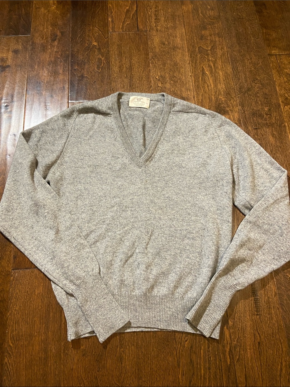 Vintage Lord Jeff 100% pure cashmere v-neck long sleeve SZ M gray